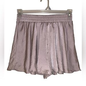 Everyday Chic Here For It Flared Shorts in color Mink women’s size Medium new